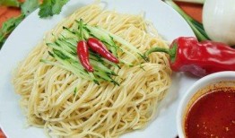 娱乐吃瓜酱吃面条小说,面条小说里的欢乐时光