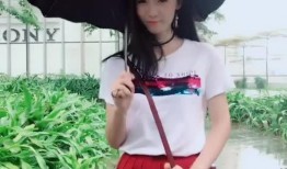 娱乐吃瓜酱一步三回头