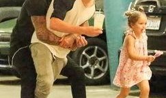 娱乐吃瓜君火化爸妈,揭秘火化爸妈背后的感人故事