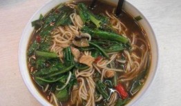 娱乐吃瓜酱吃面条视频在线观看,面条美食之旅，在线观看带你领略美味瞬间